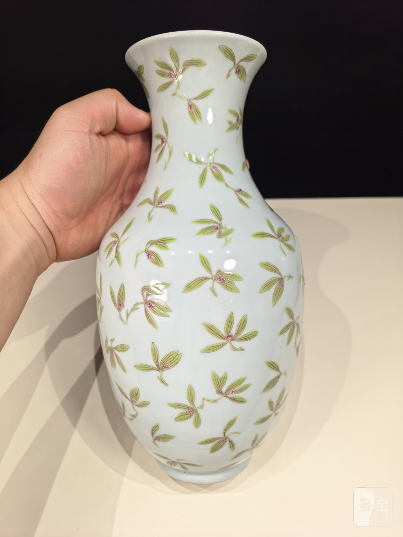 清道光 粉彩兰花纹瓶一对 - 图14